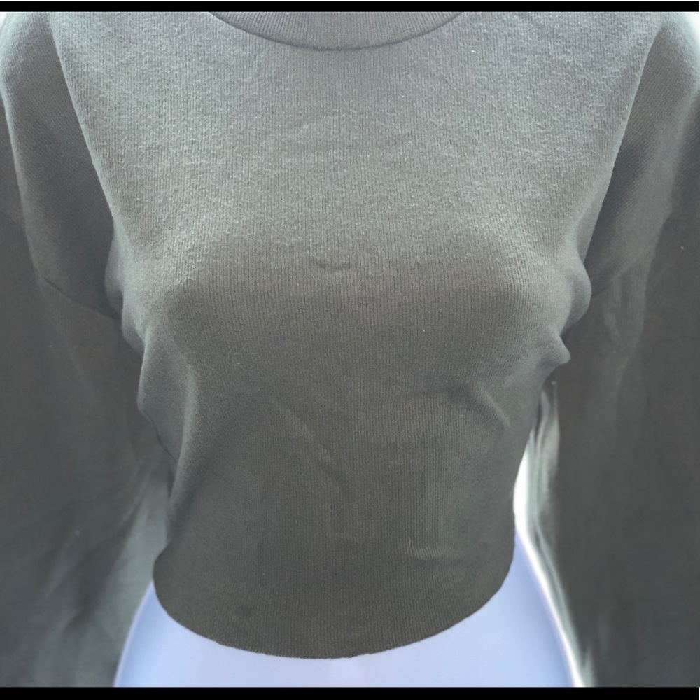 Long Sleeve cropped sweater